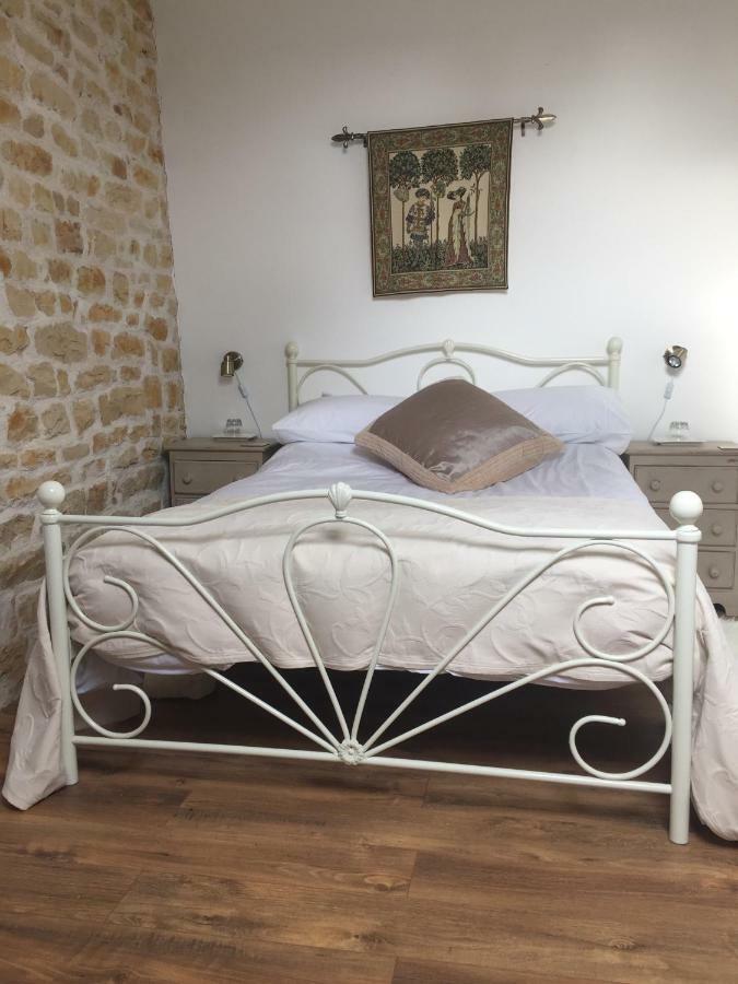 No 3 Route De Lingramiere Bed & Breakfast La Ferte-Mace Exterior foto