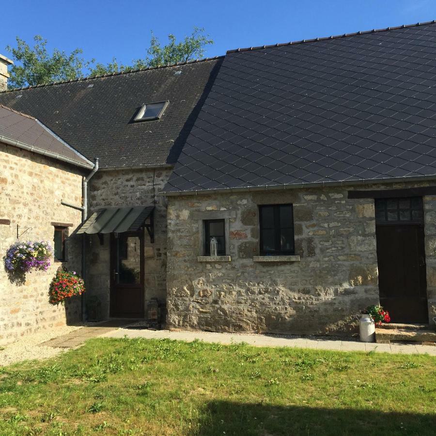 No 3 Route De Lingramiere Bed & Breakfast La Ferte-Mace Exterior foto