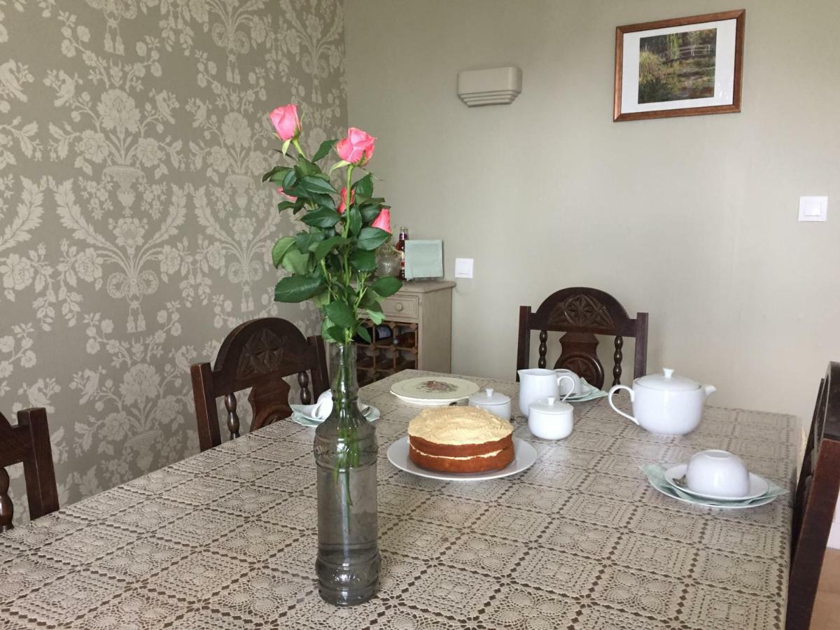 No 3 Route De Lingramiere Bed & Breakfast La Ferte-Mace Exterior foto